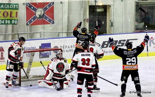 Photo hockey Division 1 - Division 1 : 9me journe : Nice vs Mulhouse - Le vol des Aigles