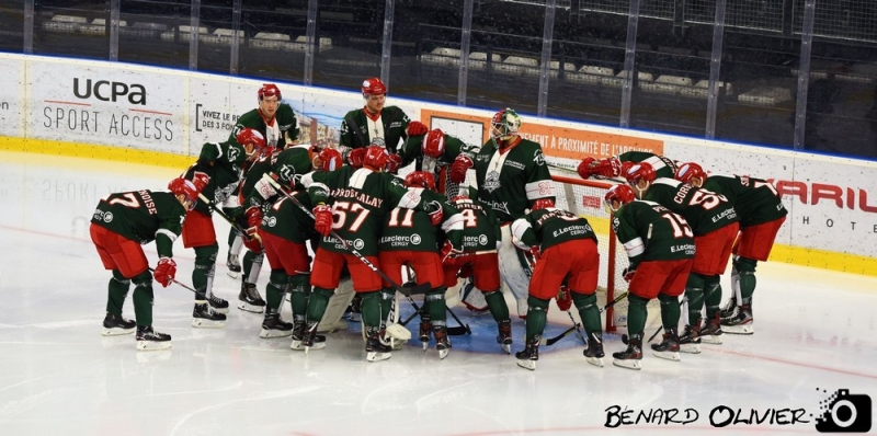 Photo hockey Division 1 - Division 1 : Cergy-Pontoise (Les Jokers) - Avant Match : Duel d