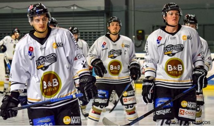 Photo hockey Division 1 - Division 1 : Cergy-Pontoise (Les Jokers) - Avant Match : Duel d