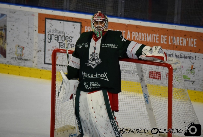 Photo hockey Division 1 - Division 1 : Cergy-Pontoise (Les Jokers) - Avant Match : Duel d