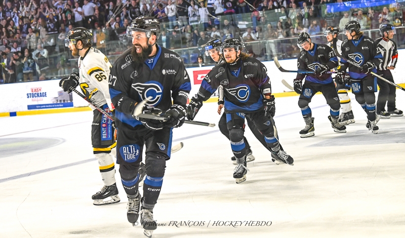 Photo hockey Division 1 - Division 1 - Finale match 1 : Nantes vs Chambry - La 1re victoire de la finale est Nantaise