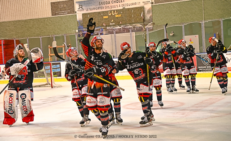 Photo hockey Division 1 - Division 1 - Finale match 3 : Cholet  vs Brest  - Cholet reste en vie en remportant le match 3