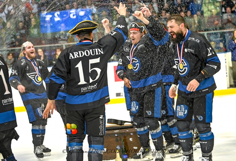 Photo hockey Division 1 - Division 1 - Finale match 5 : Nantes vs Chambry - Nantes Champion de France  ! 