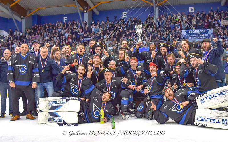 Photo hockey Division 1 - Division 1 - Finale match 5 : Nantes vs Chambry - Nantes Champion de France  ! 