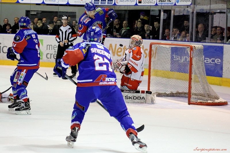 Photo hockey Division 1 - Division 1 : Playoff, quart de finale, match 2 : Mulhouse vs Cholet  - D1 : Mulhouse sort les crocs !