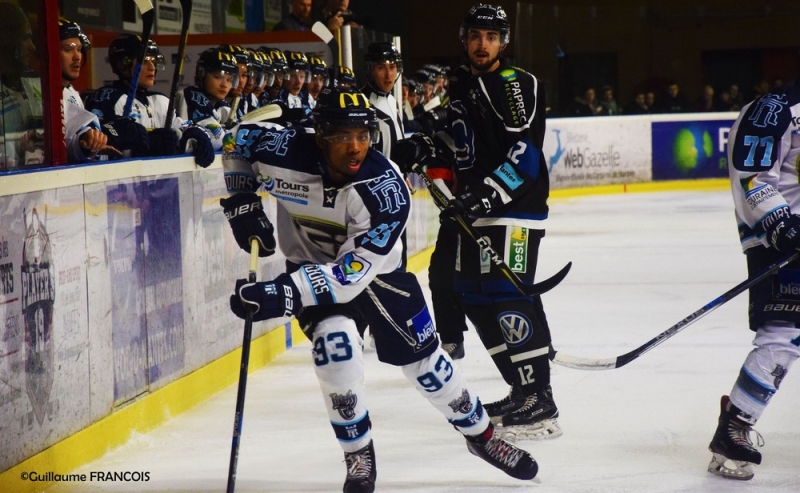 Photo hockey Division 1 - Division 1 : playoff, quart de finale, match 5 : Nantes vs Tours  - Nantes renverse les Remparts 