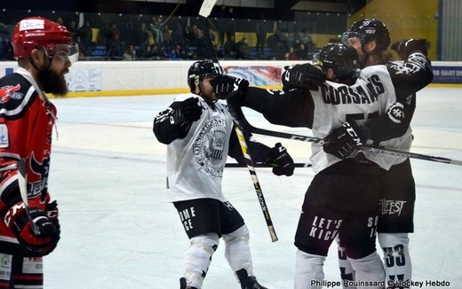 Photo hockey Division 1 - Division 1 - Quart de Finale match 1 : Neuilly/Marne vs Nantes - Les Corsaires premiers sur le pont