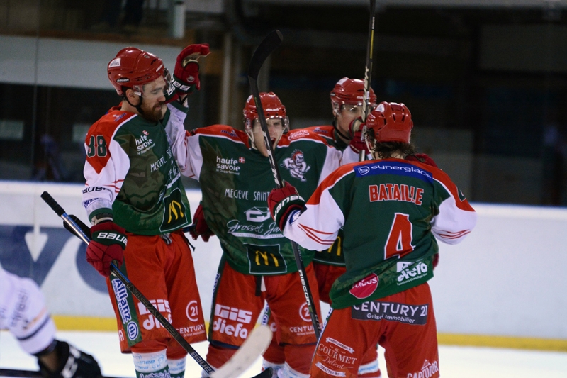 Photo hockey Division 1 - Division 1 - Quart de Finale match 3 : Mont-Blanc vs Brest  - D1: La demie pour les Ytis!