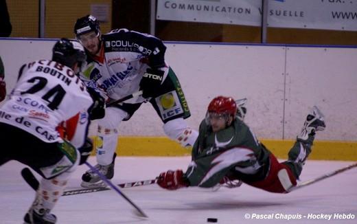 Photo hockey Division 1 - Division 1, 1/4 de finale, match aller : Cergy-Pontoise vs Caen  - Photos et interview 