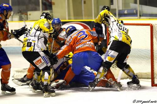 Photo hockey Division 2 - D2 :  Play Off - 1/8me de finale - Retour : Clermont-Ferrand vs Chambry - Clermont : Au bout du suspense