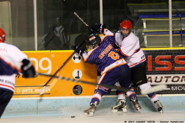 Photo hockey Division 2 - D2 : 12me journe - A : Clermont-Ferrand vs Evry  - Les Sangliers Arvernes craquent