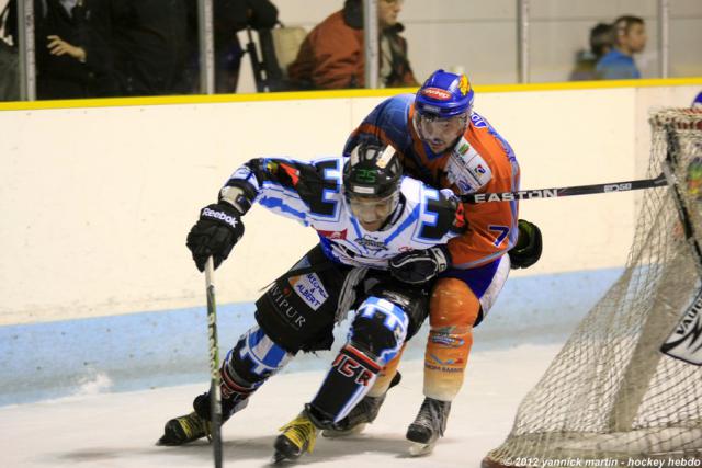 Photo hockey Division 2 - D2 : 12me journe - B : Clermont-Ferrand vs Tours  - Clermont dfait en prolongation