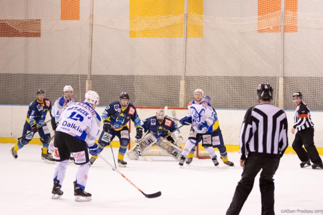 Photo hockey Division 2 - D2 : 14me journe - B : Limoges vs Courchevel-Mribel-Pralognan - Les Taureaux de Feu ont mang les Bouquetins