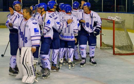 Photo hockey Division 2 - D2 : 14me journe - B : Paris (FV) vs Strasbourg II - Les Volants fondent sur Val Vanoise !