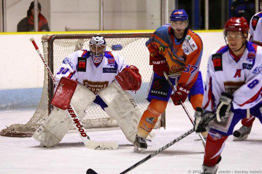 Photo hockey Division 2 - D2 : 16me journe - B : Clermont-Ferrand vs Asnires - Clermont sort de la zone de rlgation