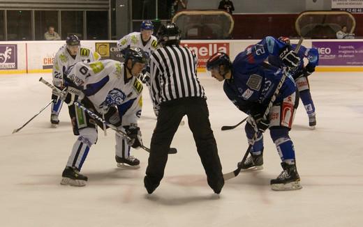 Photo hockey Division 2 - D2 : 8me journe - B : Nantes  vs Compigne - Les Corsaires se font peur en jouant avec les Lions