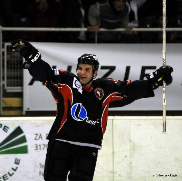 Photo hockey Division 2 - D2 : Play off 1/2 de finale : Toulouse-Blagnac vs La Roche-sur-Yon - Dos  dos