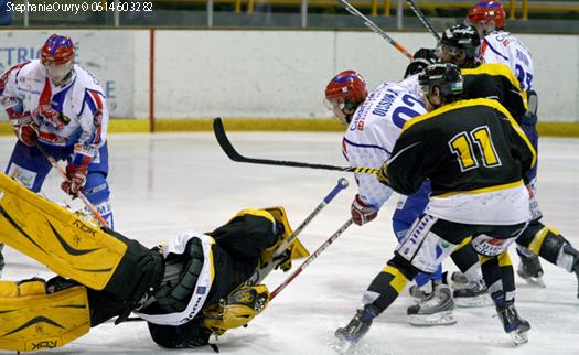 Photo hockey Division 2 - D2 : Play off 1/4 de finale : Rouen II vs Lyon - De la fiert dtre un Dragon