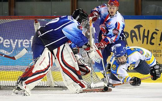 Photo hockey Division 2 - D2 : Play off 1/8 de finale : Lyon vs Wasquehal Lille - Reportage photos 