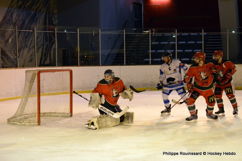 Photo hockey Division 2 - Division 2 -  Poule de maintien - 3me journe : Courbevoie  vs Chlons-en-Champagne - Les Coqs chantent