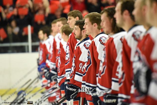 Photo hockey Division 2 - Division 2 : 10me journe - A : Wasquehal Lille vs Chambry - Les Lions montrent leurs crocs