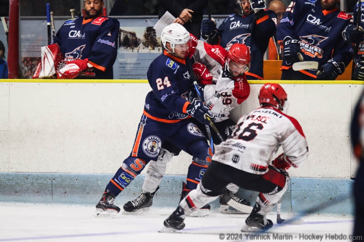 Photo hockey Division 2 - Division 2 : 11me journe : Clermont-Ferrand vs Annecy - Clermont : Une victoire aux forceps... 