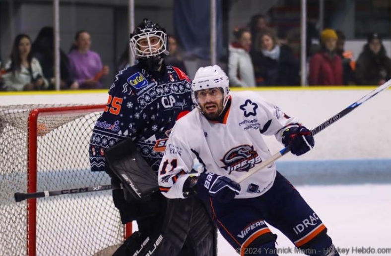 Photo hockey Division 2 - Division 2 : 12me journe : Clermont-Ferrand vs Montpellier  - Clermont et le beau cadeau de Nol