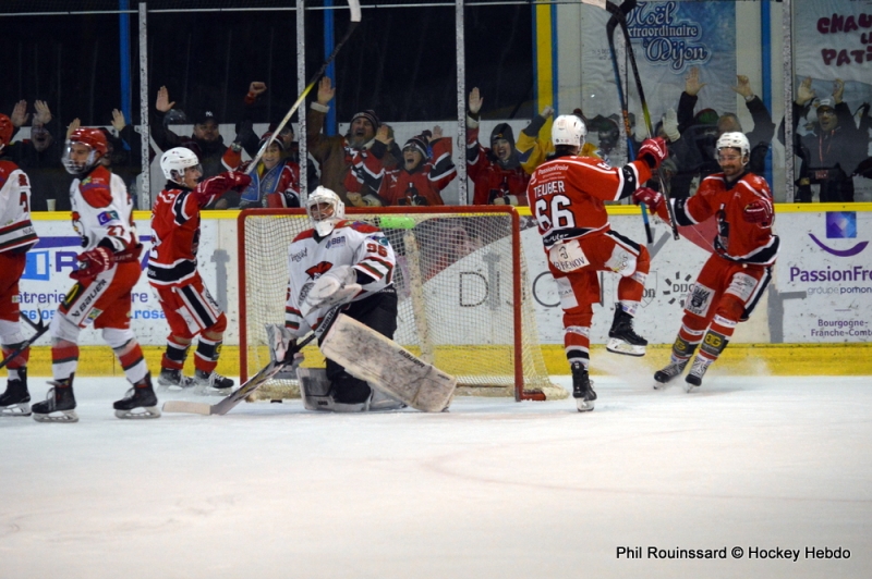 Photo hockey Division 2 - Division 2 : 12me journe : Dijon  vs Courbevoie  - Les Ducs tombent sur un bec