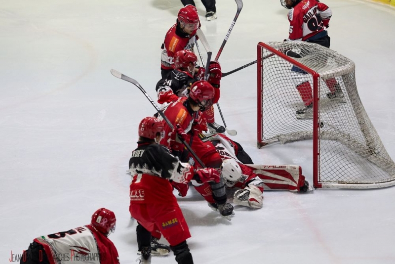 Photo hockey Division 2 - Division 2 : 12me journe : Valence vs Vaujany - Le Pre Nol tait valentinois