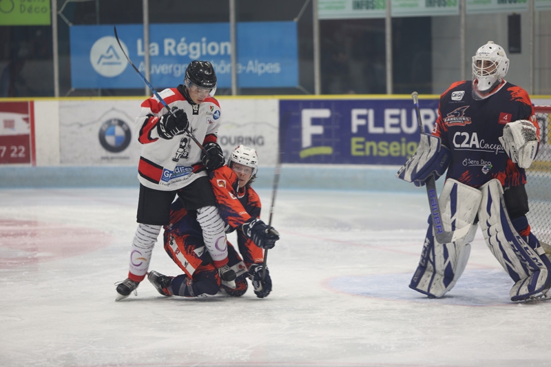 Photo hockey Division 2 - Division 2 - Et de deux... Victoire pour Clermont