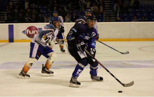 Photo hockey Division 2 - Division 2 : Nantes (Les Corsaires) - D2 : Le capitaine des Corsaires sur le pont