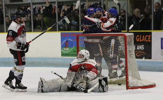 Photo hockey Division 2 - Division 2 : Play Off - 1/4 de Finale - Match 2 : Clermont-Ferrand vs Morzine-Avoriaz - Clermont s