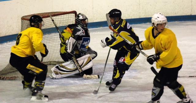 Photo hockey Division 3 - D3 : 6me journe : Limoges vs Rennes - Les Taureaux font le spectacle