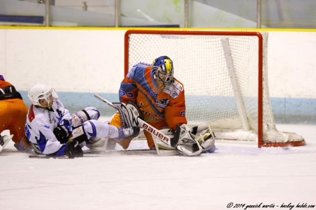 Photo hockey Division 3 - D3 : journe du 18/01/2014 : Clermont-Ferrand II vs Val Vanoise II - Du mieux pour les Sangliers... Mais sans victoire