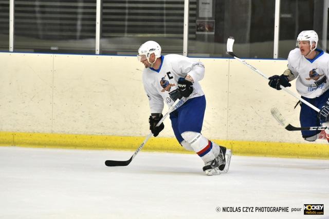 Photo hockey Division 3 - D3 : Play Offs - Carr Final : Rouen II vs Marseille - Confirmer les bons dbuts