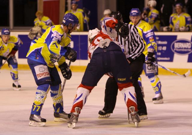 Photo hockey Division 3 - D3 Carr Final 1re Journe : Toulon vs Belfort  - Les Boucaniers domptent les Lions