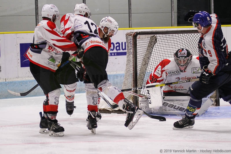 Photo hockey Division 3 - Division 3 : journe du 26 octobre 2019 : Clermont-Ferrand II vs La Roche-sur-Yon - LHogly bat la rserve clermontoise