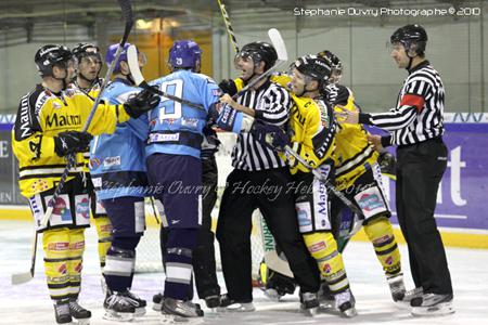 Photo hockey Europe : Continental Cup - CHL - Europe : Continental Cup - CHL : Rouen (Les Dragons) - Conti Cup : Ticket  gagnant pour la finale