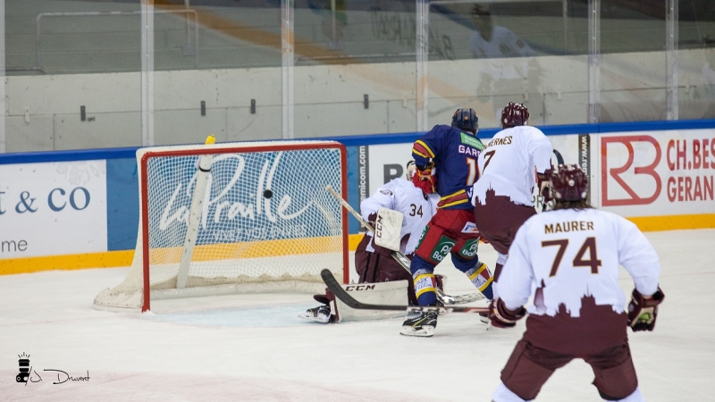 Photo hockey Hockey en Europe -  : Genve vs Dsseldorf - Genve sombre face  Dsseldorf