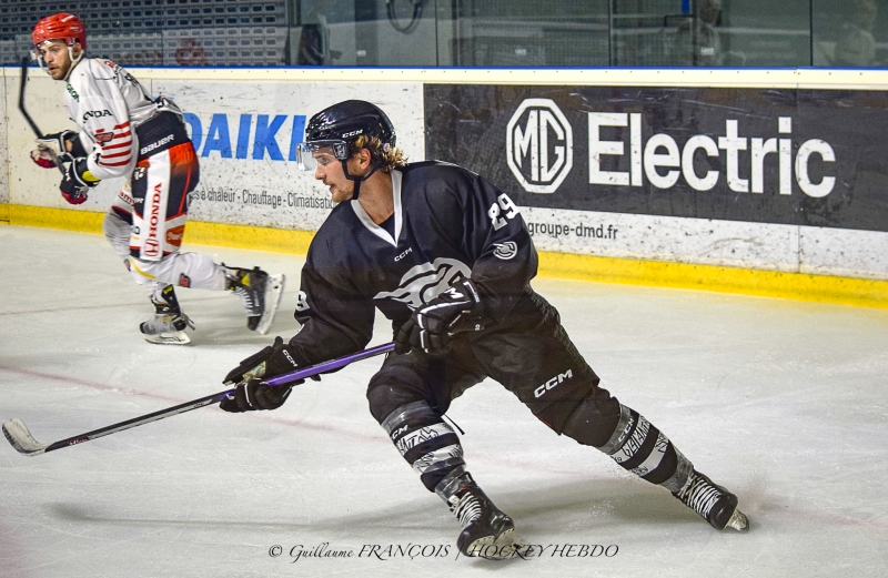 Photo hockey Hockey en France -  : Nantes vs Cholet  - Nantes monte en rgime face aux dogs Cholet 