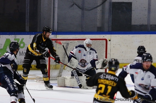 Photo hockey Hockey en France -  : Rouen vs Angers  - Premire russie pour les dragons.