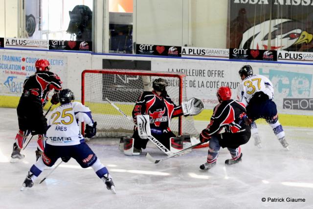 Photo hockey Hockey en France - Hockey en France - Riviera Cup : Chamonix en six face  Neuilly