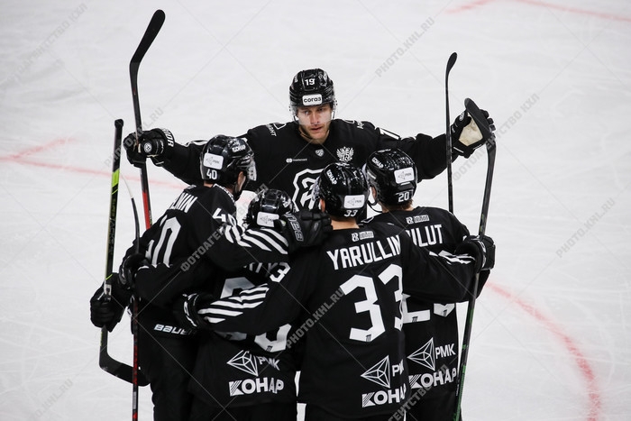 Photo hockey KHL - Kontinental Hockey League - KHL - Kontinental Hockey League - KHL : Et roule le Traktor
