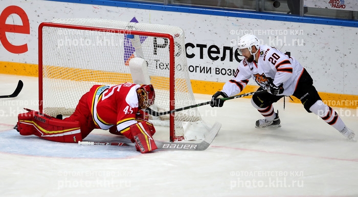 Photo hockey KHL - Kontinental Hockey League - KHL - Kontinental Hockey League - KHL : La course se resserre