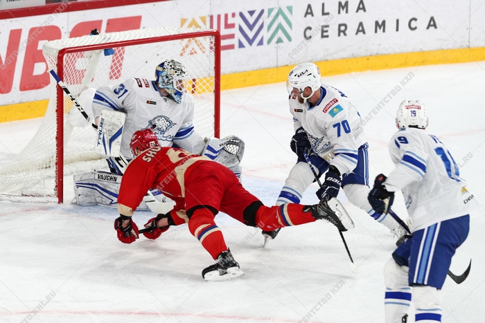 Photo hockey KHL - Kontinental Hockey League - KHL - Kontinental Hockey League - KHL : La panthre se met au chaud