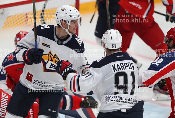 Photo hockey KHL - Kontinental Hockey League - KHL - Kontinental Hockey League - KHL : Le choc du marteau