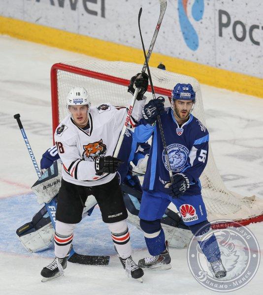 Photo hockey KHL - Kontinental Hockey League - KHL - Kontinental Hockey League - KHL : Les Bisons encornent les Tigres