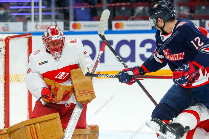 Photo hockey KHL - Kontinental Hockey League - KHL - Kontinental Hockey League - KHL : Se battre jusqu