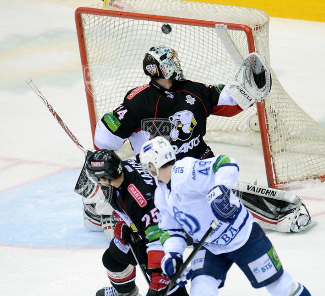 Photo hockey KHL - Kontinental Hockey League - KHL - Kontinental Hockey League - Un peu plus prs des toiles