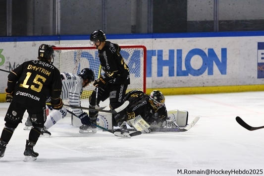 Photo hockey Ligue Magnus - Coupe de France - 1/2 de Finale : Rouen vs Angers  - Tempte Angevine sur lle Lacroix.